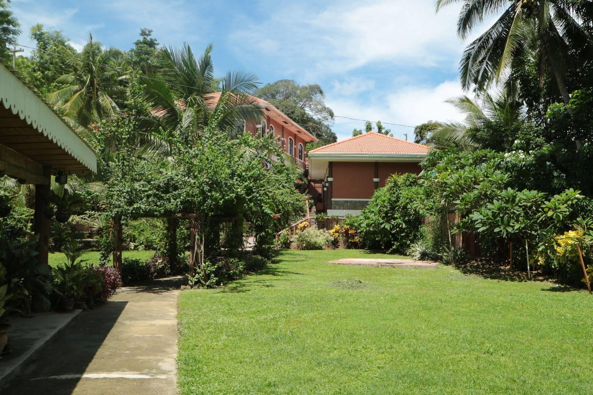 Jannah Glycel Beach House Hotel Guimaras Eksteriør billede