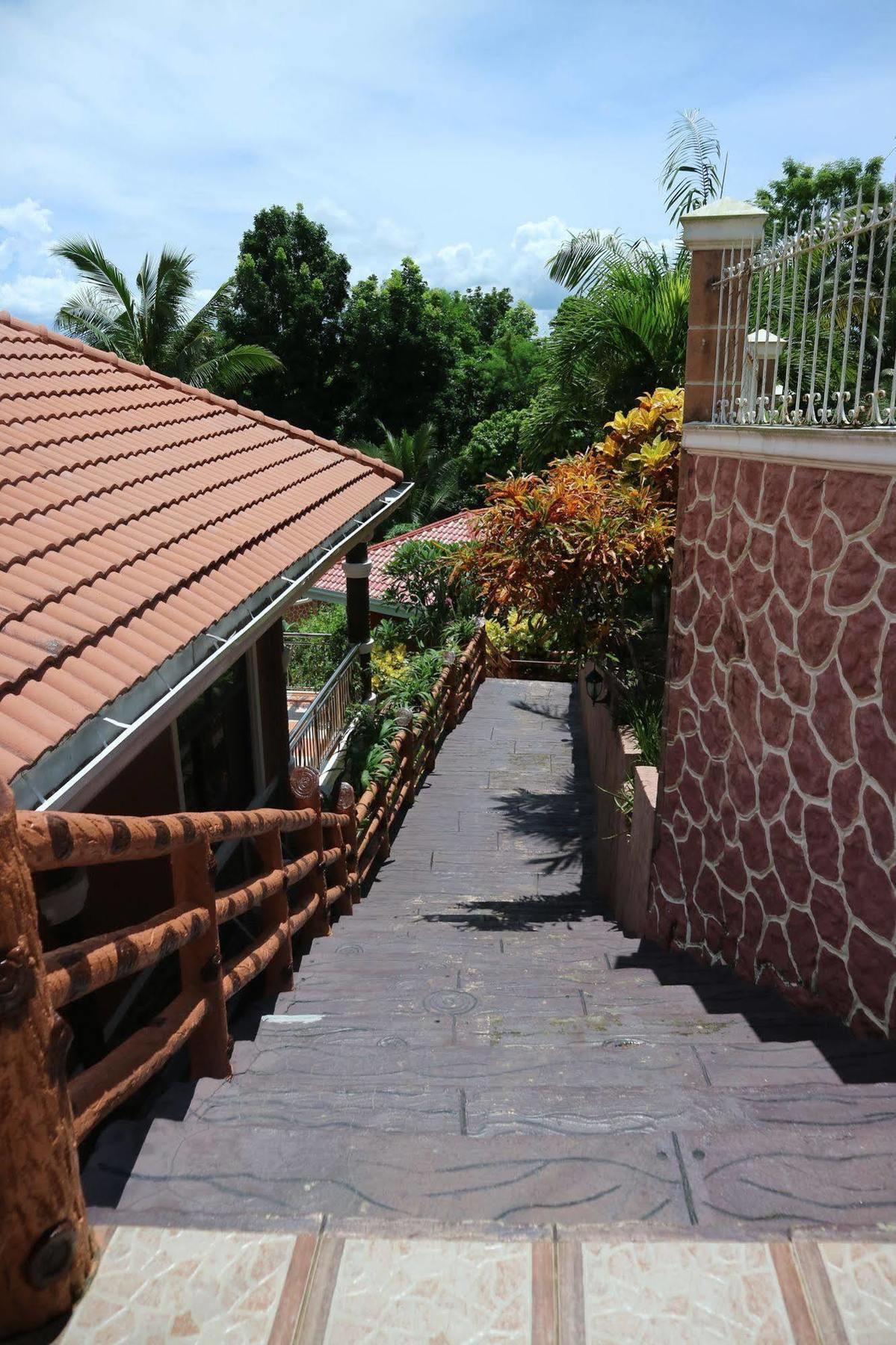 Jannah Glycel Beach House Hotel Guimaras Eksteriør billede